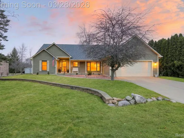 5214 Bloss Dr, Swartz Creek, MI 48473