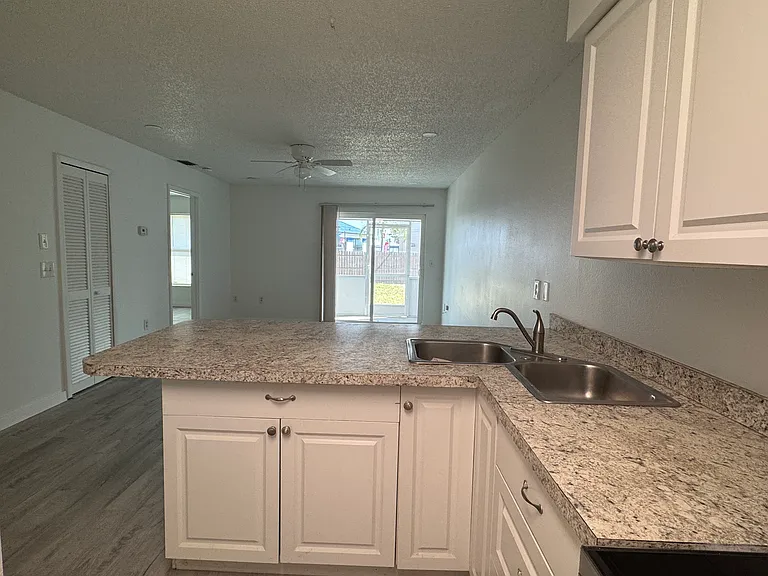 6428 Hamlet Dr #A — Photo 7
