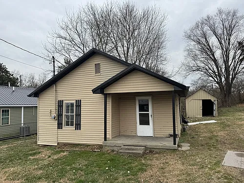 410 Bowen Ave Photo 1