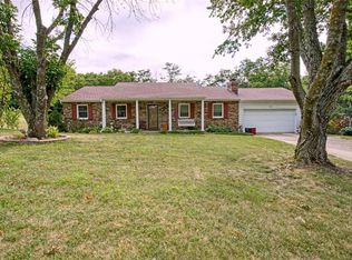 403 John Shea Dr, Lexington, MO 64067