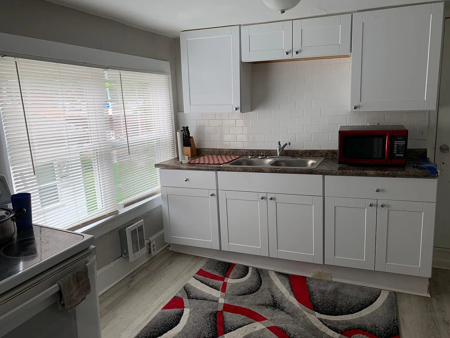 1 bed, 800 sqft, $975 — Photo 2