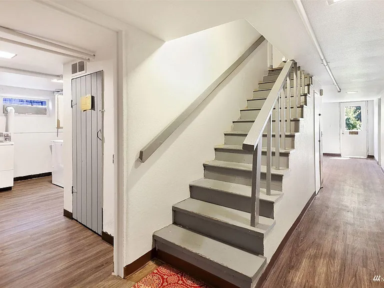 715 Judson St #7 — Photo 11