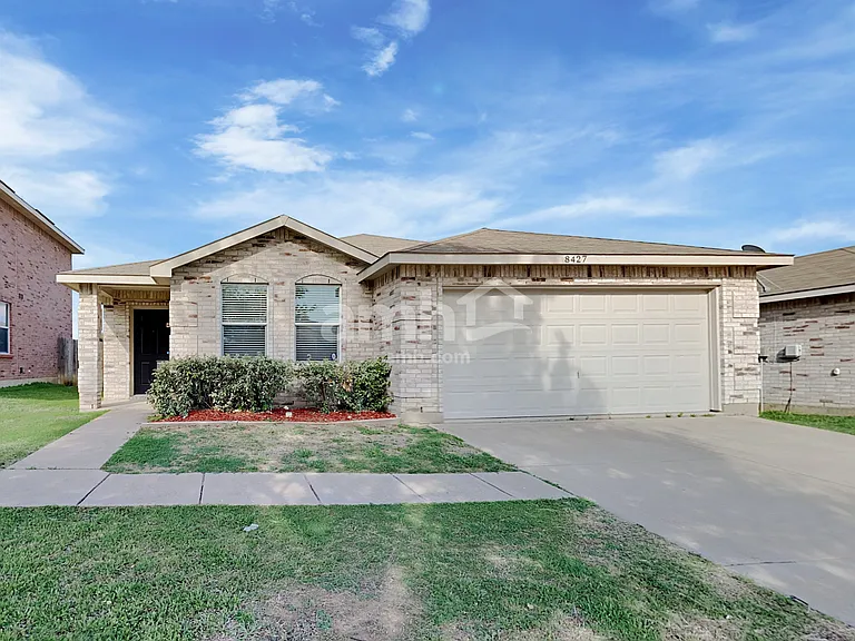 8427 Cotton Valley Ln — Photo 1