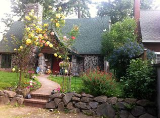 21349 NE Interlachen Ln, Fairview, OR 97024