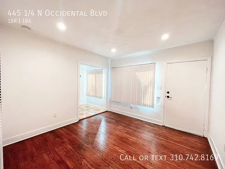 445 1/4 N Occidental Blvd — Photo 5