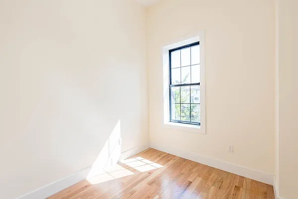 Rented by Nooklyn NYC LLC | media 14