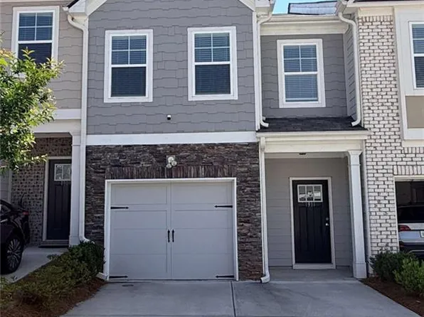 1911 Plainsboro Dr, Lithonia, GA 30058