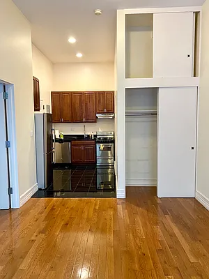 Rented by Living New York | media 12