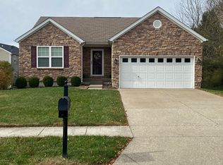 8900 Amaranth Dr, Louisville, KY 40228