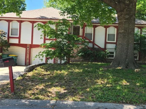 6308 Greenwood St, Shawnee, KS 66216