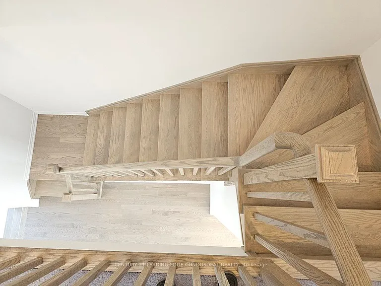 21 Milady Cres — Photo 17