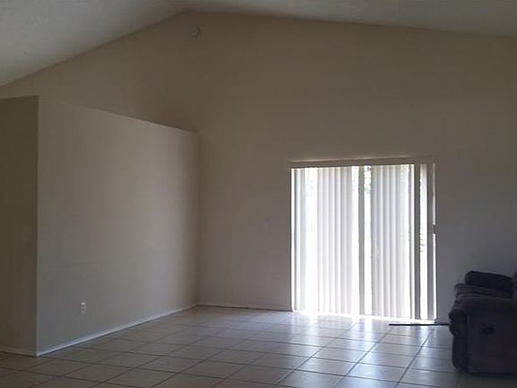 4th image of 1406 Misty Creek Ct