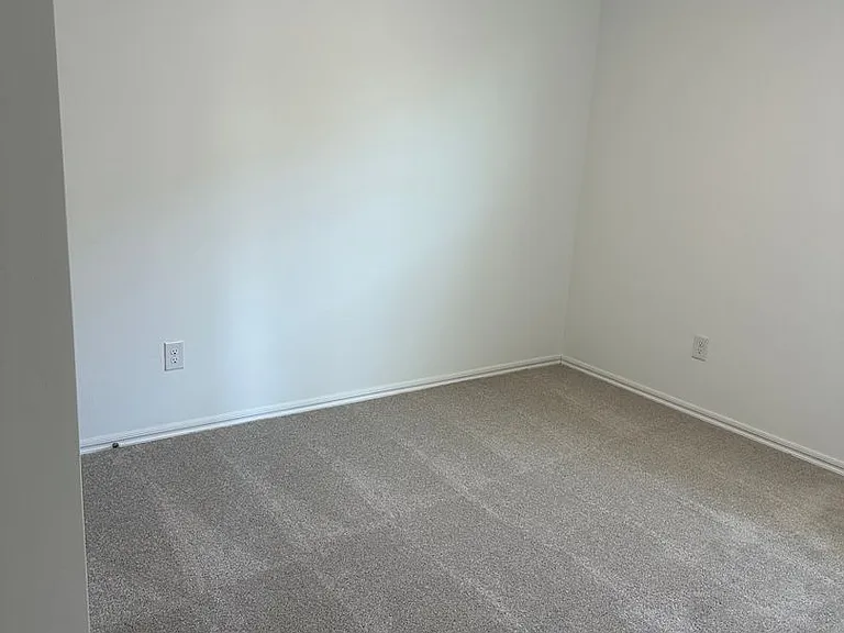 1213 Meadow Brook Dr — Photo 14