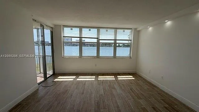 1660 NE 191st St #1101 — Photo 3