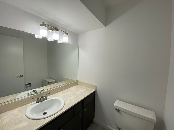 4th image of 30 Saw Mill Ct