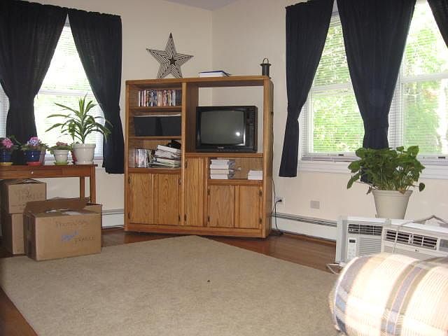 1st image of 186 North St #2