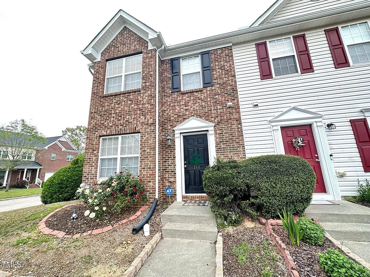 Building Photo - 114 Graystar Rd