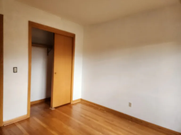 822 W Pleasant St — Photo 14