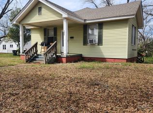 102 Deluxe Cir, Thomaston, GA 30286