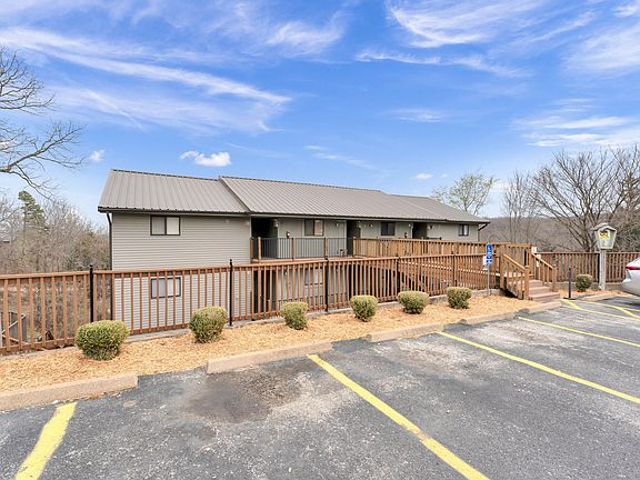 4th image of 26 Sinatra Court #8 BLDG 3