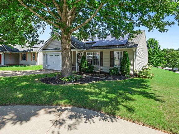 2nd image of 453 Bentridge Dr