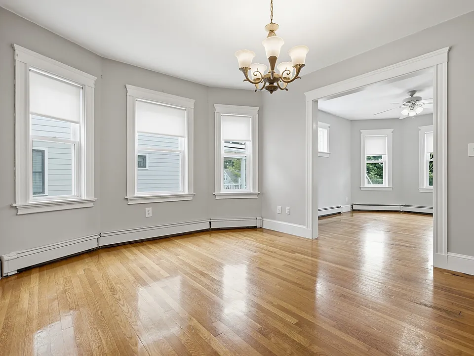 71 Manthorne Rd #1