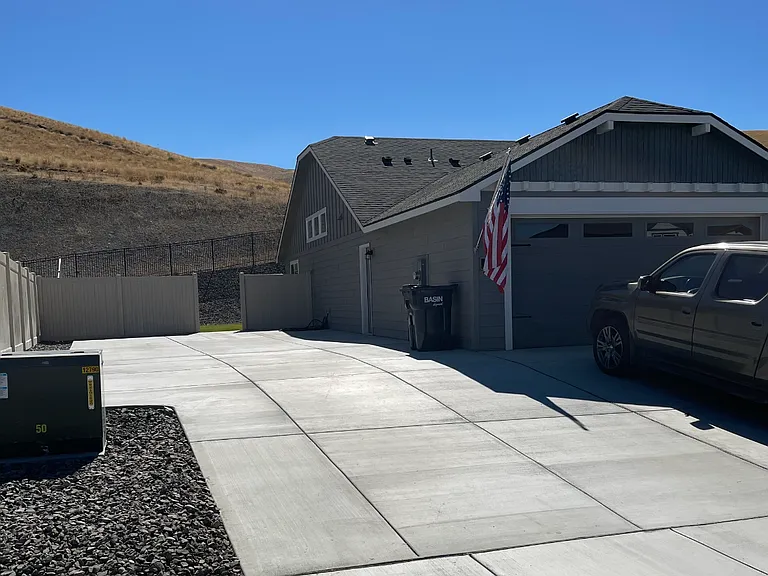 262 Ladera St — Photo 1