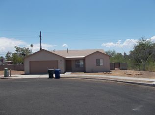 7610 E Queen Palm Pl, Tucson, AZ 85730