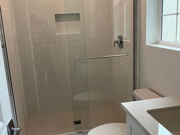 4th image of 7338 Wisteria Ln