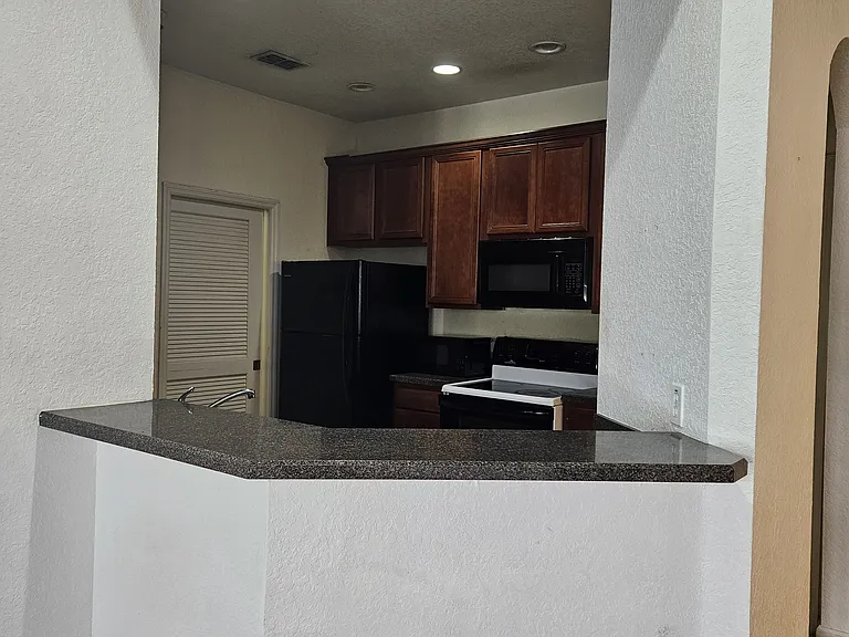 3001 Laurel Park Ln #201 — Photo 16