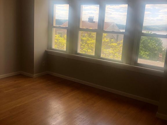 4th image of 24 Main St APT 4C
