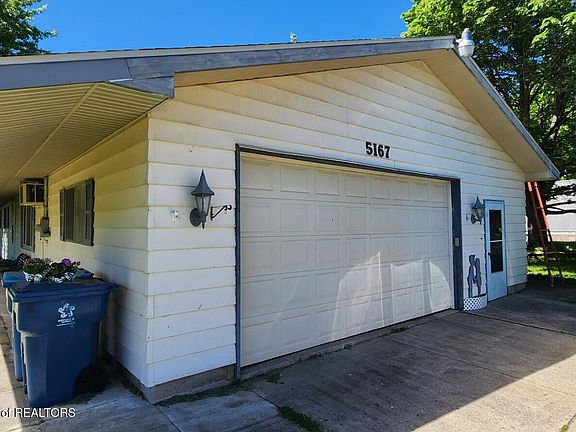 3rd image of 5167 E Houghton Lake Dr