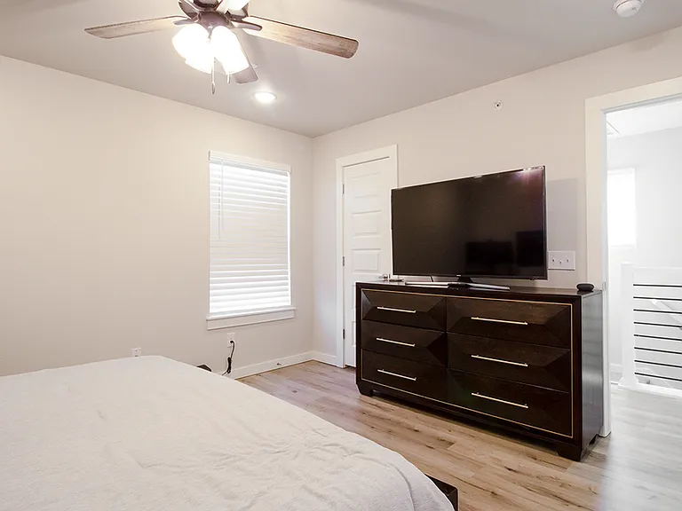 1631 NW 21st St #5 — Photo 12