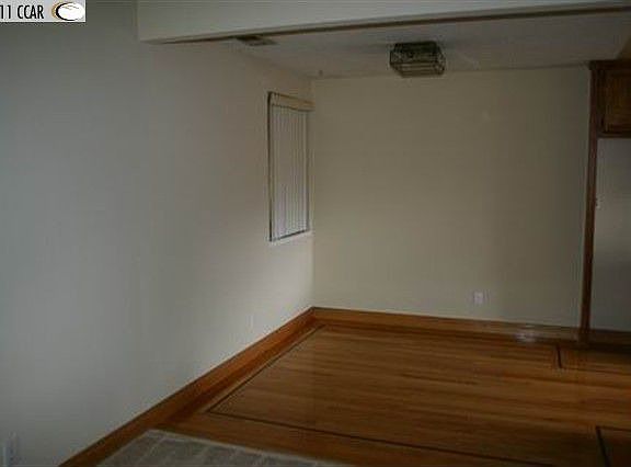 4th image of 8751 Mountain Blvd #19