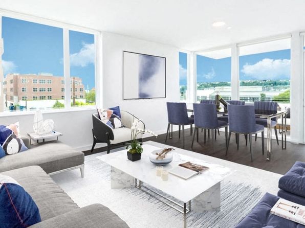 2359 Franklin Ave E UNIT 207