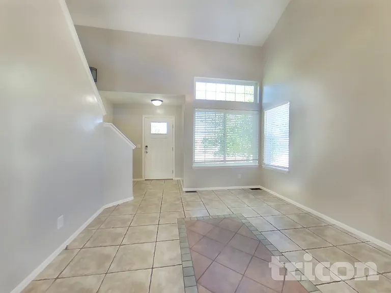 3750 S Quemoy Way — Photo 3