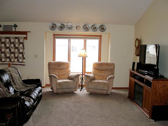 2nd image of 1703 W 13th Street Pl