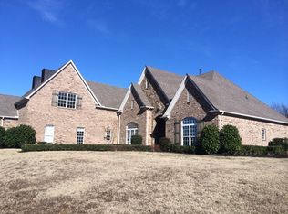 5200 Royston Ln, Memphis, TN 38125