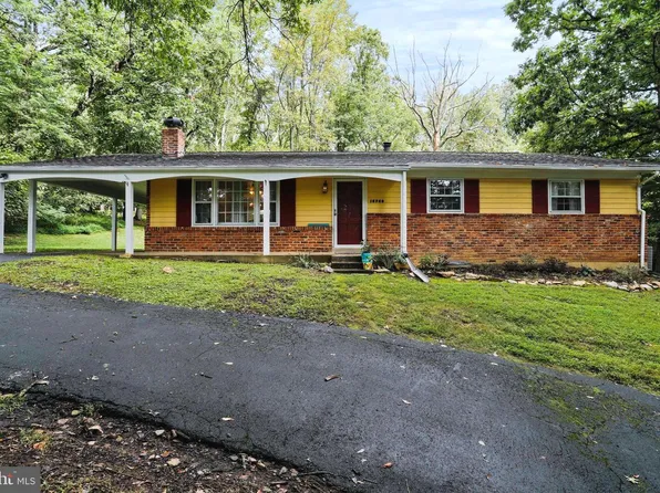 15760 Oak Ln, Haymarket, VA 20169