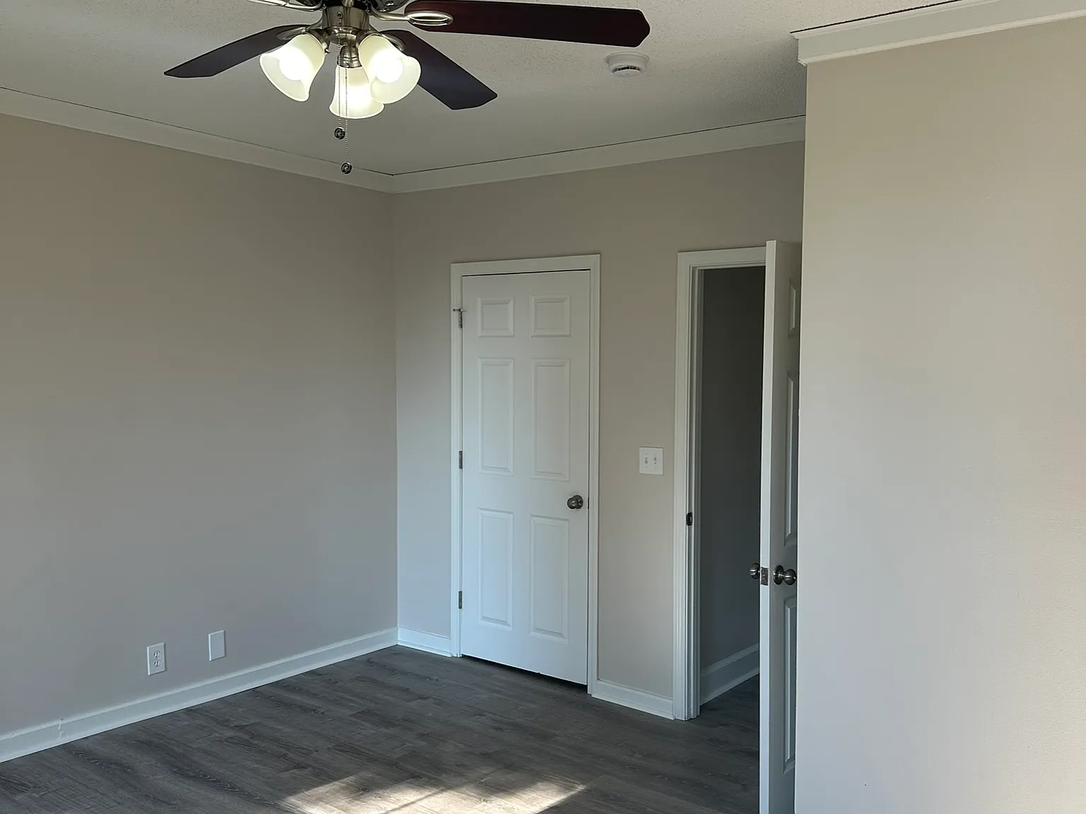 116 Aurora - A — Photo 1