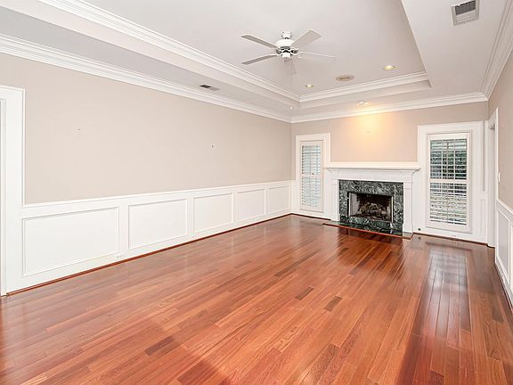5th image of 746 Highland Manor Ct