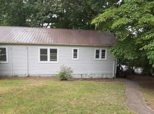 143 Wainwright Rd, Oak Ridge, TN 37830