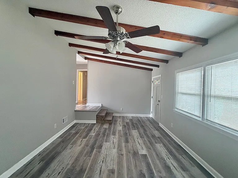 3201 Chalmers Dr — Photo 5