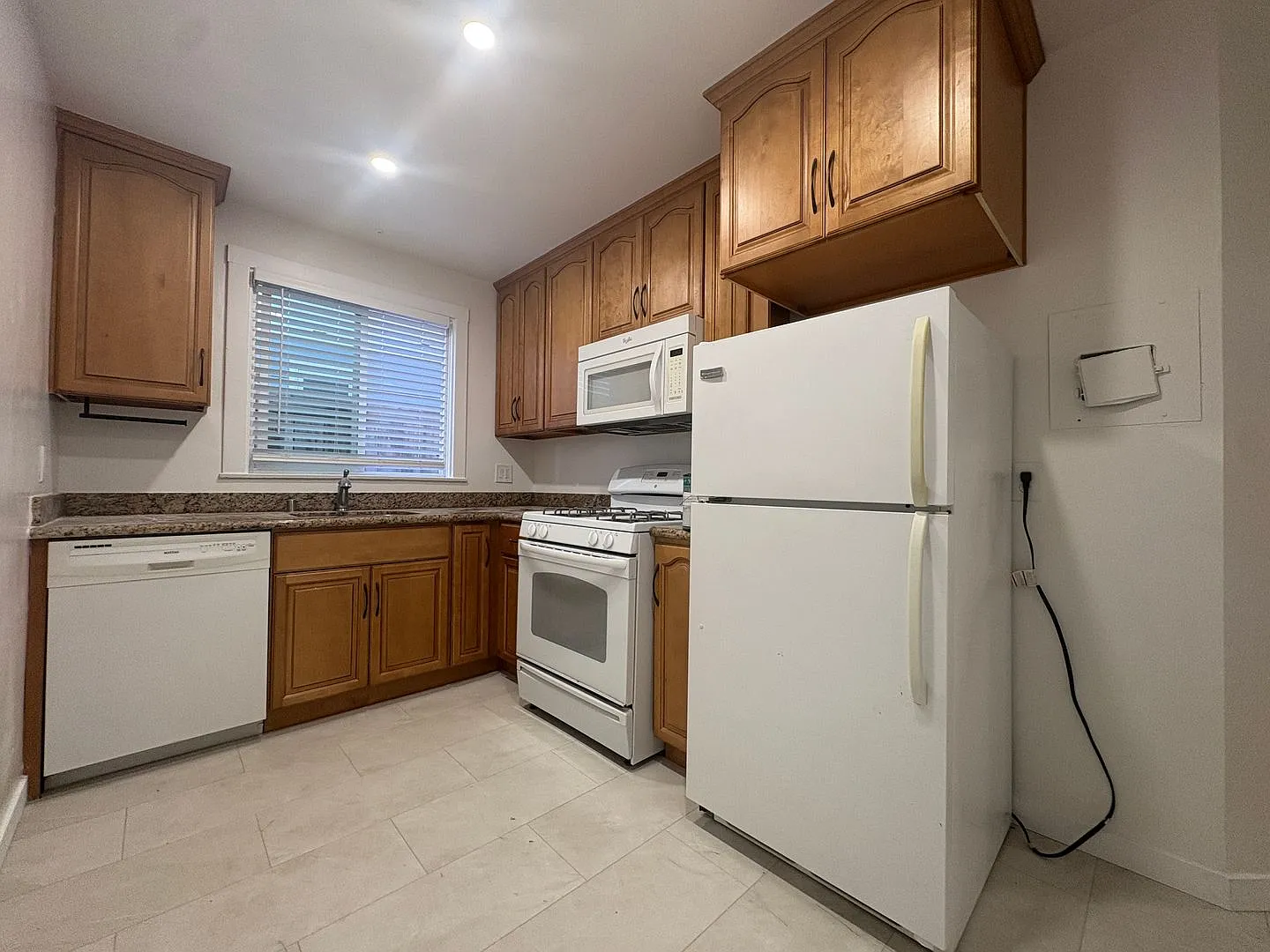 Downtown Palo Alto Living 1 Bedroom Apartment September 1st — Photo 2