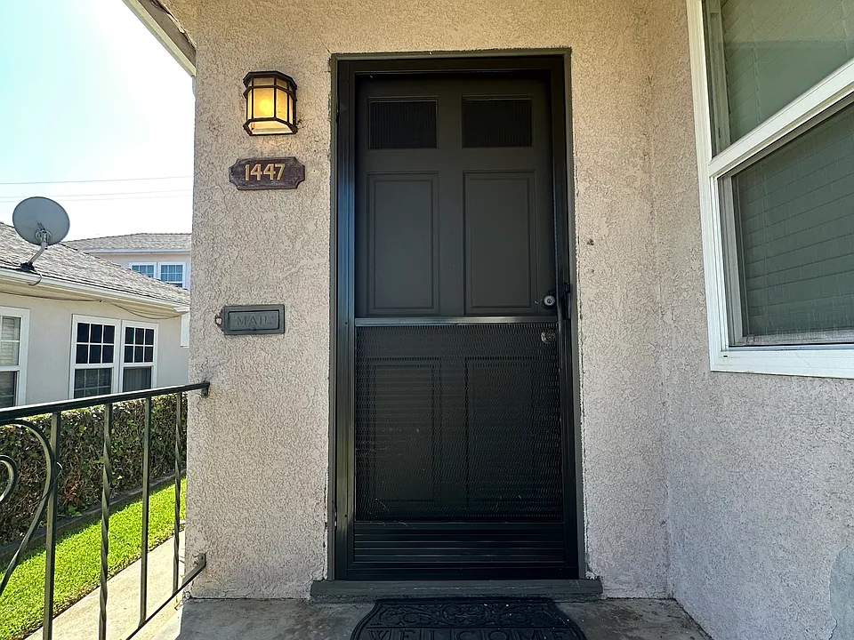 1445 N Altadena Dr #1447
