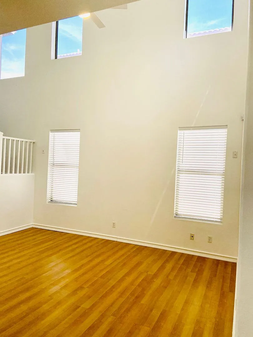 3-bedroom, 2.5 bath in northeast Mesa — Photo 2