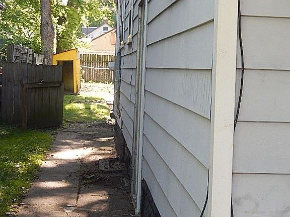 3rd image of 115 McKinley St