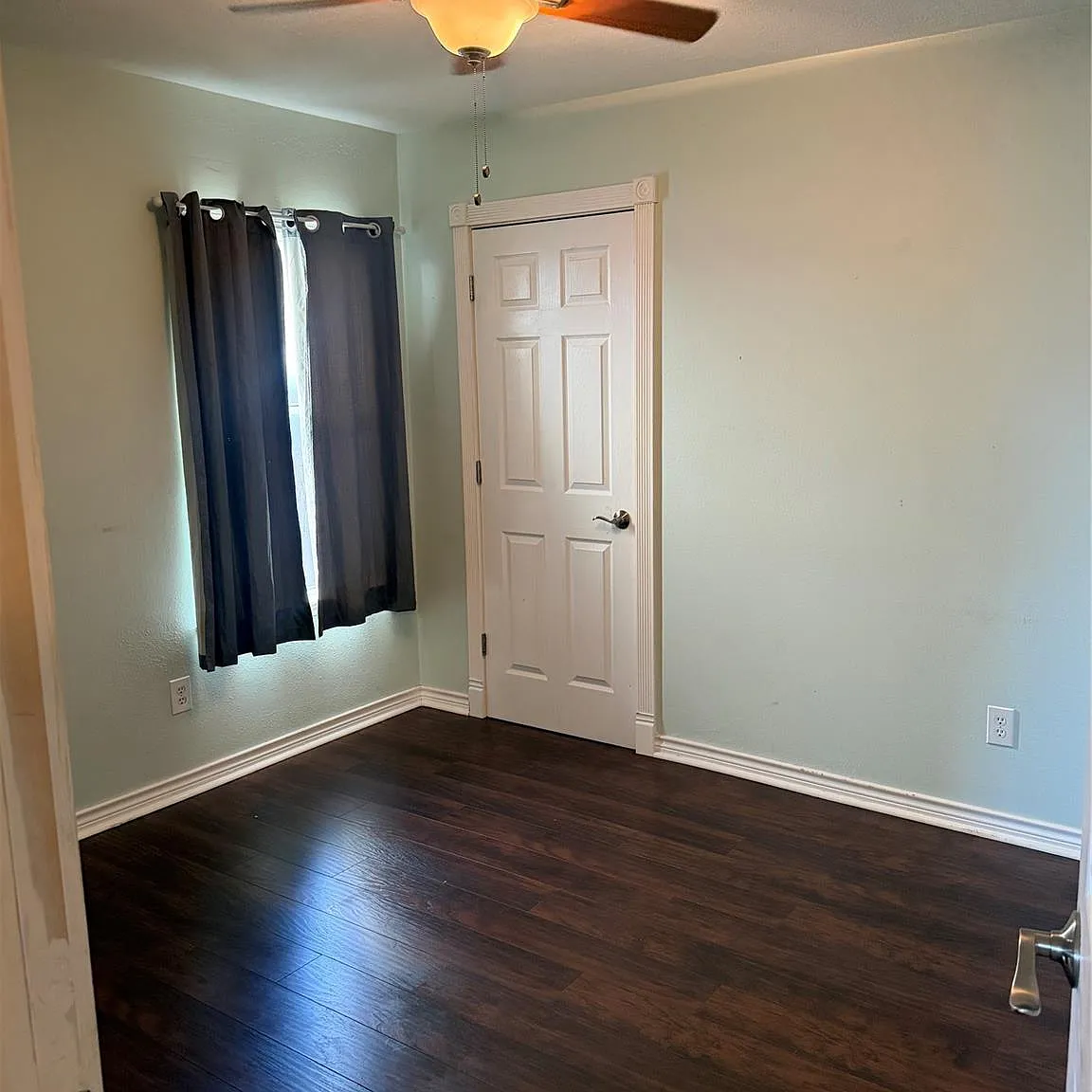 3 bed, 2.0 bath, 1476 sqft, $1,800 — Photo 3