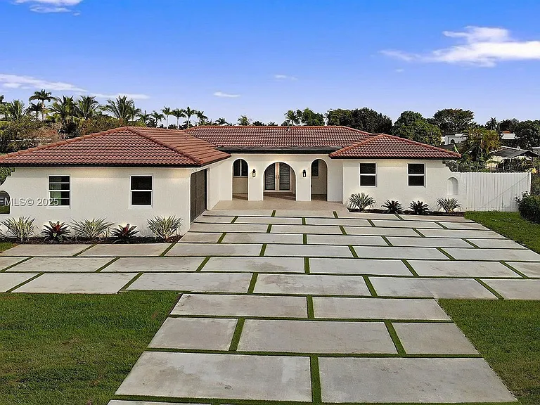 3801 SW 132nd Ave — Photo 42