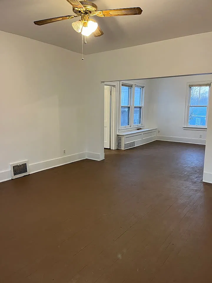1 bed, $325 — Photo 2